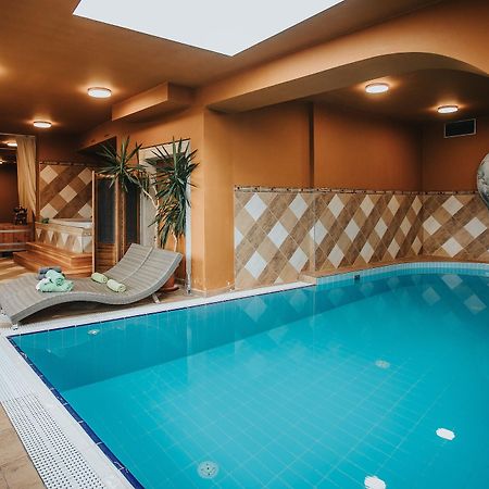 Hotel Ruze Český Krumlov Exteriör bild Spa center