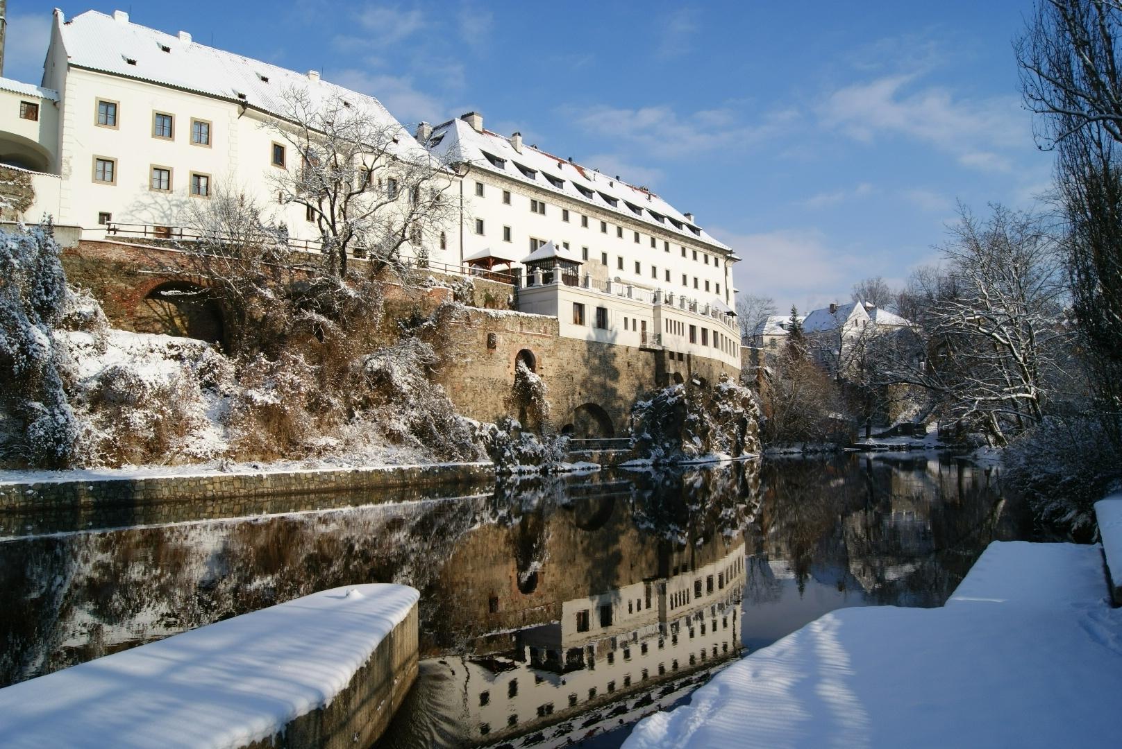 Hotel Ruze Český Krumlov Exteriör bild The abbey of St. Mary