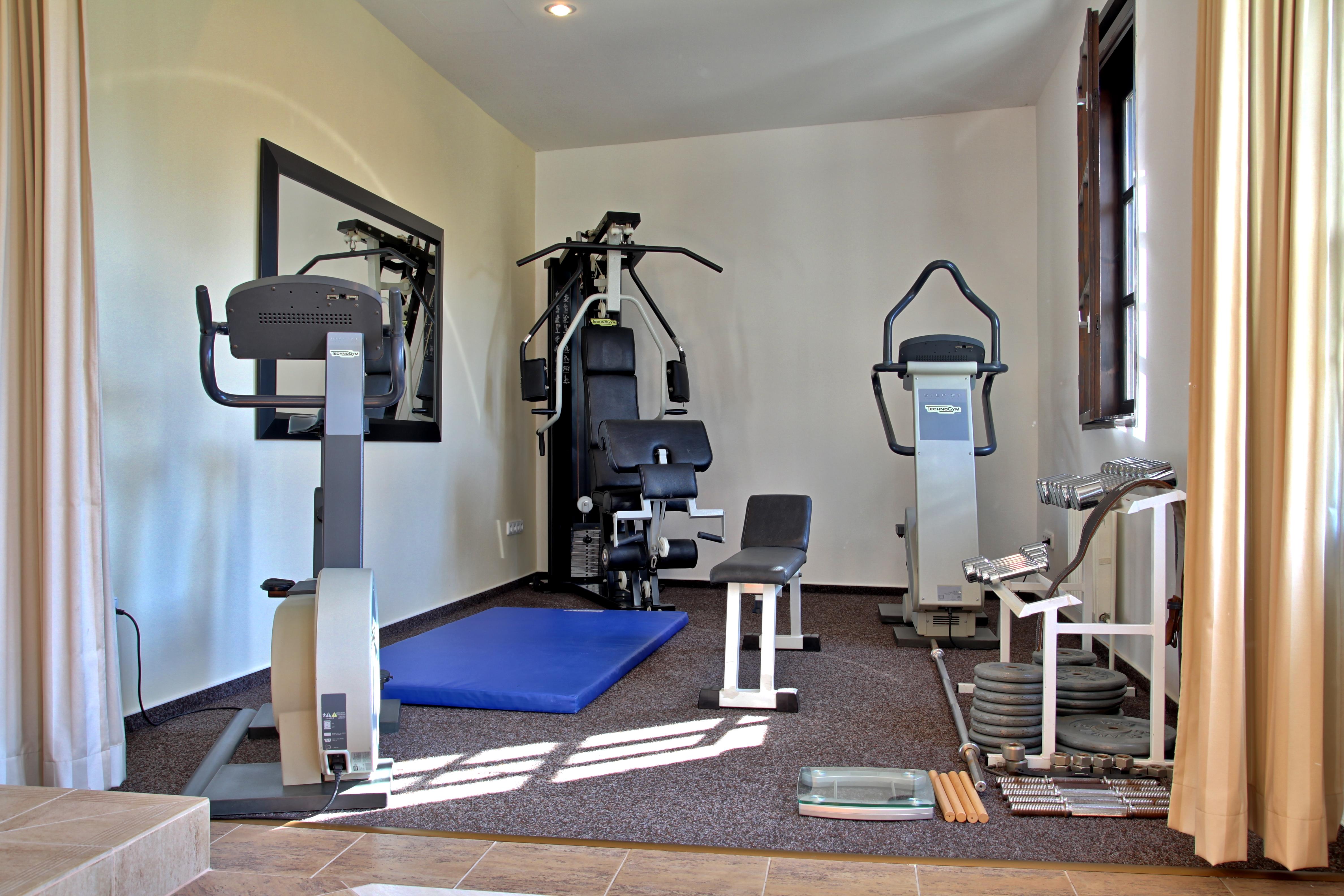 Hotel Ruze Český Krumlov Exteriör bild A home gym