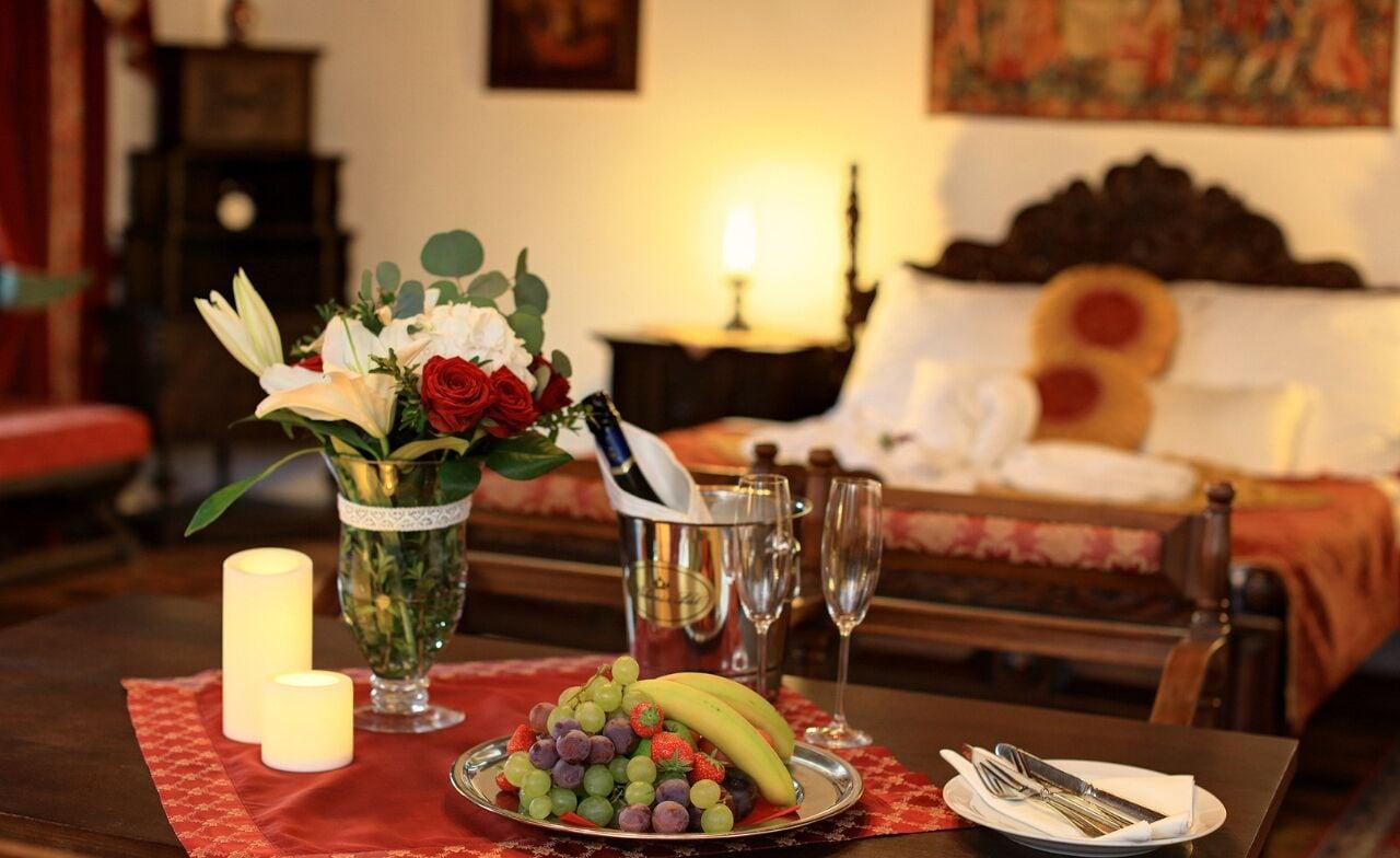 Hotel Ruze Český Krumlov Exteriör bild A romantic setting