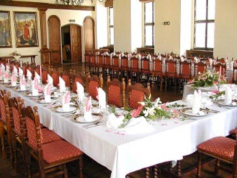 Hotel Ruze Český Krumlov Exteriör bild The interior of the main hall