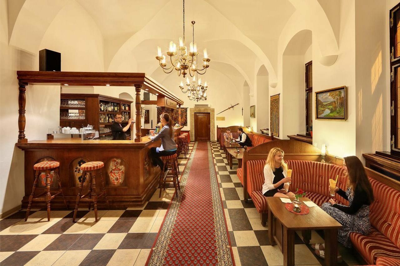 Hotel Ruze Český Krumlov Exteriör bild The interior of the restaurant